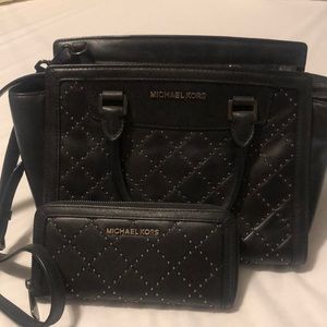 Black leather Michael Kors purse and wallet!